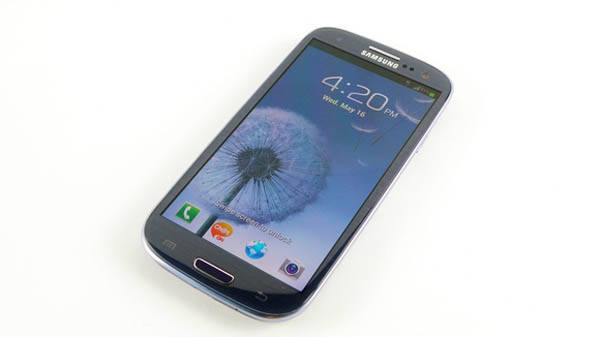 Samsung Galaxy SIII Review: Old Meets New